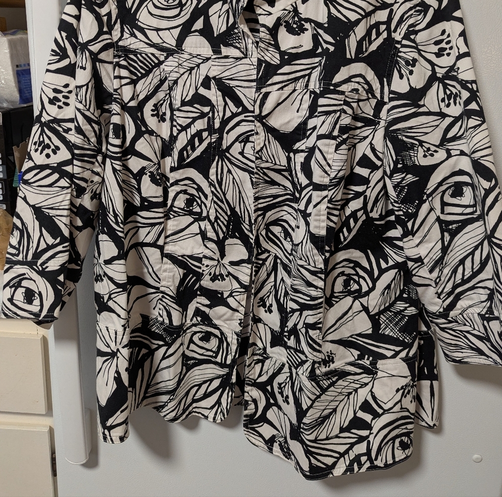 Coldwater Creek Monochrome Ladies Jacket.